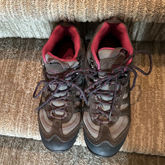 Size 9 women's hiking boots - Picture 6 of 7